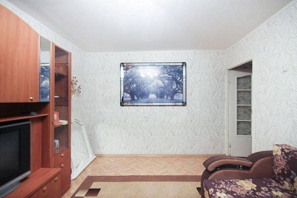 2-к квартира, Пермякова, 23