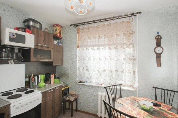 2-к квартира, Пермякова, 68